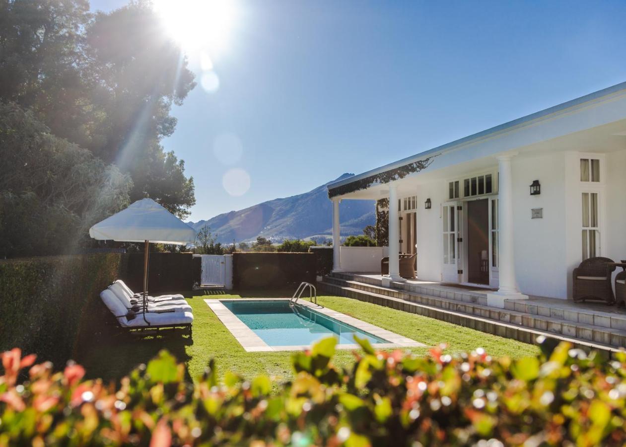Villa Lily Pond House At Le Lude Franschhoek