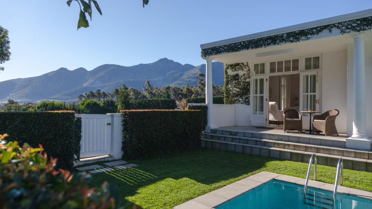Villa Lily Pond House At Le Lude *
